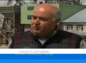 Կառուցվող շաքարի գործարանը եւ գյուղացիները