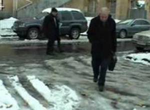 Մայթերը սառցակակալած են