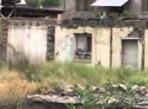 Երկու փոս` բարձրահարկի փոխարեն