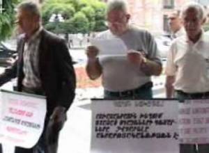 Հաշմանդամ օդաչուները բողոքում են