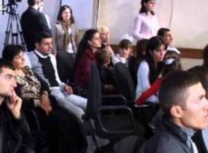 Հարազատները շփվեցին