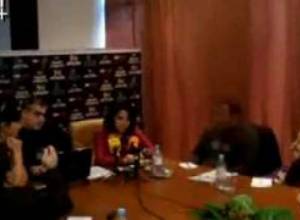 Սպառնում է զբաղվել քաղաքականությամբ