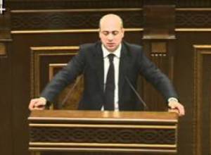 Պատգամավորները տարբեր ելքեր առաջարկեցին