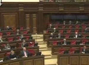 Փորձում են հաղթահարել սեփական անզորությունը