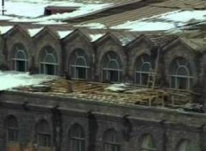 Կասեցրել են շուկայի շինարարությունը