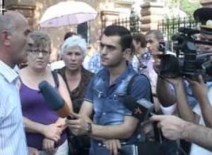 Կոզեռնցիները Նախագահականի առջև էին