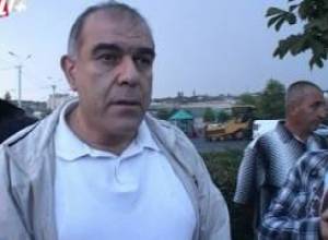 «Հարսնաքար»-ի դիմաց