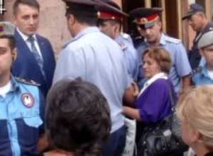 Խաչիկ Ասրյանը պահանջում է հարգանքով խոսել