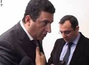 Պատգամավորները բանավիճում են