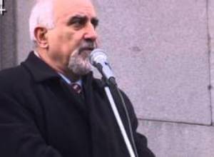 Հայրիկյանը մոմ է վառել հակառակորդների համար