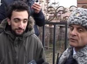 Ոստիկանները թույլ չէին տալիս մոտենալ շենքին