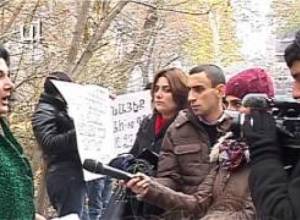 Դատապարտյալը կարել է աչքերն ու բերանը