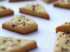 Соленые печенья будут есть в ночь с 14 по 15 февраля