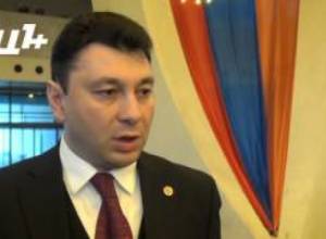 Շարմազանովը 4 քաղաքական ուժերի սիրավեպի մասին