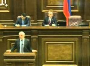 Մուրճն էլ է ձեր ձեռքին, մանգաղն էլ