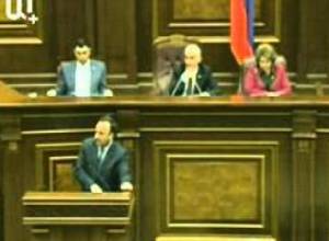 ԱԺ-ում հիշեցին Վալոդին