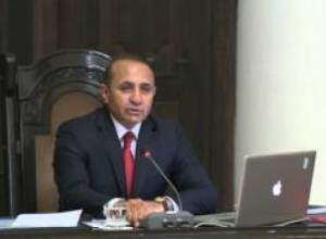 Ո՞ւմ հետ կբաժանվեն Հովիկ Աբրահամյանի ճանապարհները