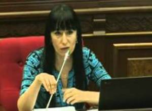 Նաիրա Զոհրաբյանը` Արմեն Աշոտյանին