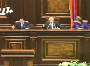 Զարուհի Փոստանջյանի խոսափողը անջատեցին