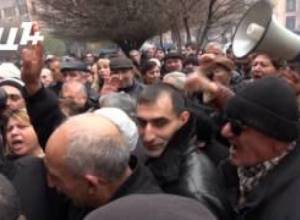 Նաիրիտցիները պահանջում էին Հովիկ Աբրահամյանին