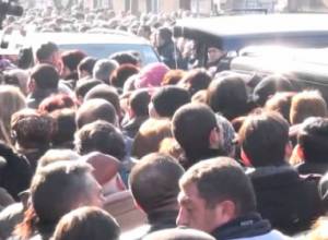 Գլխավոր դատախազը մի ամբողձ օր համոզում էր գյումրեցում