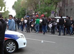 Անմոռուկներ բաժանեցին