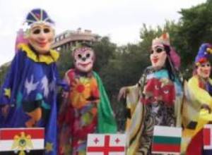 Երեւանյան ծառ՝ հինգ մայրցամաքներից բերված հող ու ջրով