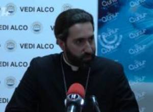 Քահանան՝ նոր Սահմանադրության վերաբերյալ