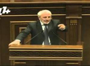 Անիմաստ է, մի արեք. Արամ Մանուկյան