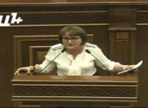 Արման-զարմանք բաներ ամառվա էս շոգին. Մարգարիտ Եսայանի ելույթը