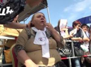 Հայ ոստիկանը հրաժարվում է Պապի նշխարից