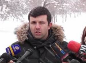 Ասուլիս ձյան մասին, ձյան տակ