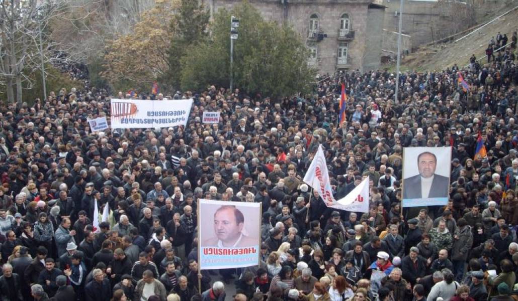 30895a9b8980de856376f9e043f03cfa