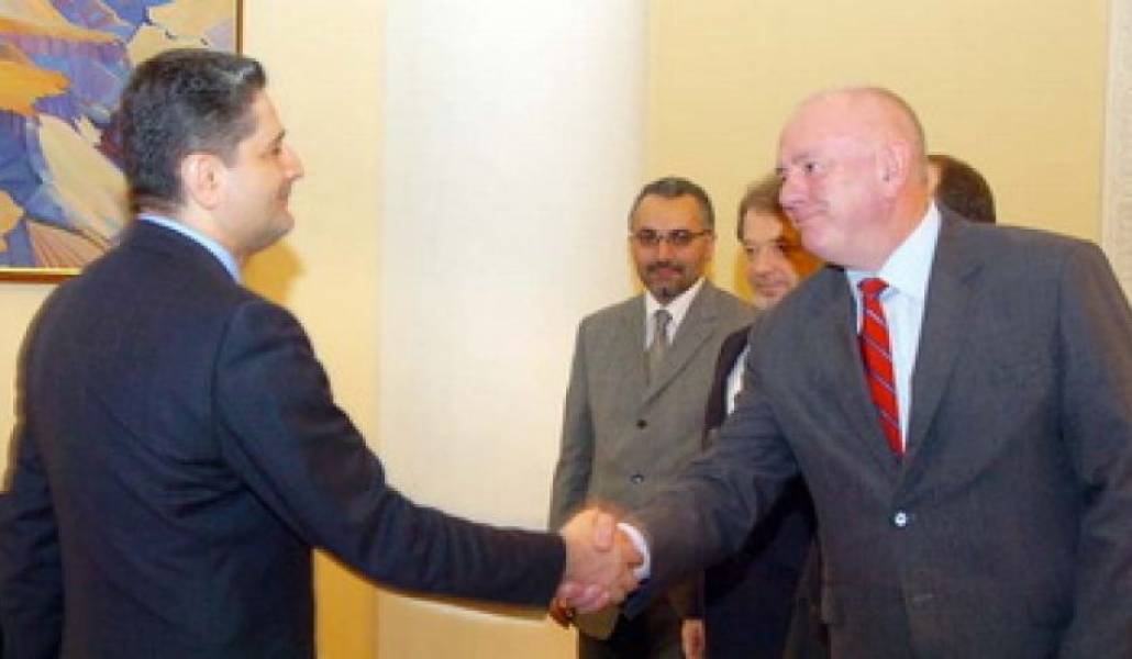 fddb8b8998185a9cebe4271e3d8aa4ec