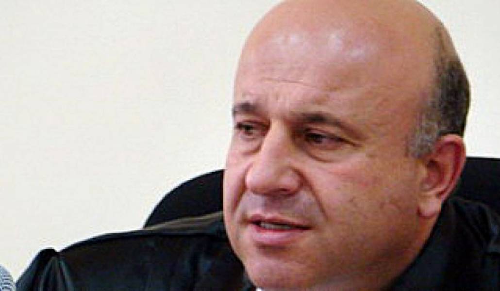 a4b477a818bc04ff2dc643eba06f557f