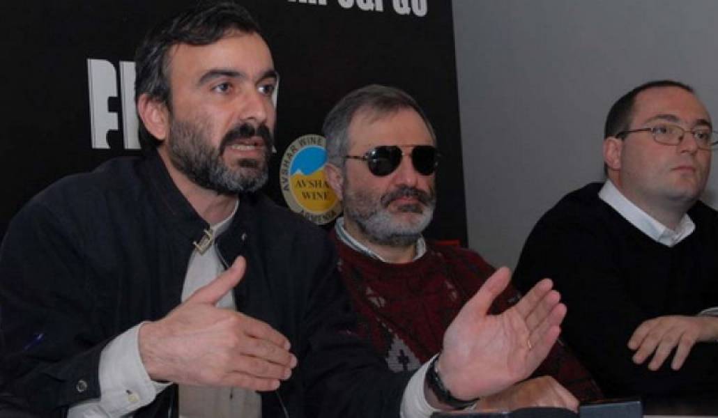 40ca8f6ff1a5610ddb47a39b8238366c