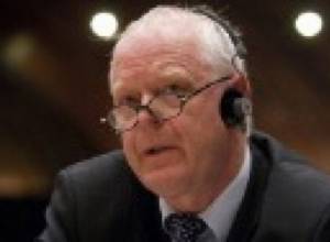 Commissioner gives advice