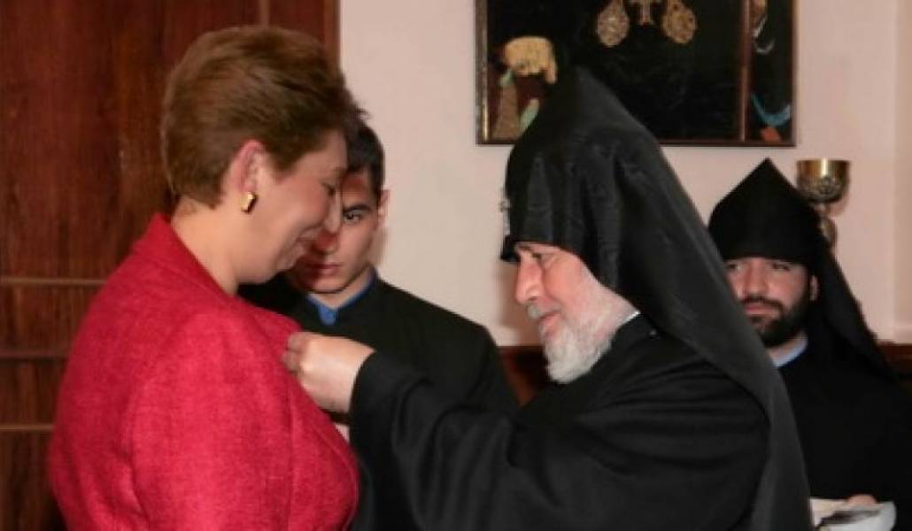 e2575d9a399f818a6b8c95bbc7d827bc