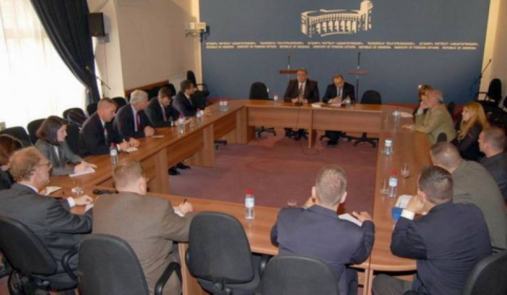 1d8990bd00a976d24c30c35a16408105