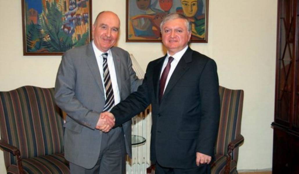 8907aa89f8162000f0b5b757a2476226