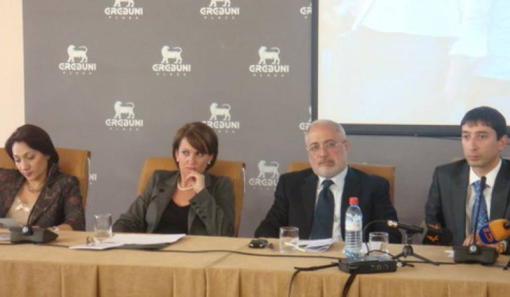 acce7c36a9ac90cfc0ef5a4b2bfd52f3