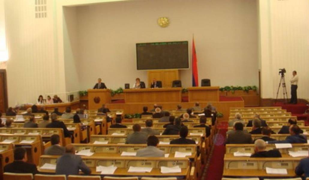 2c26e1e1791943cced42a4f24f0c1bab