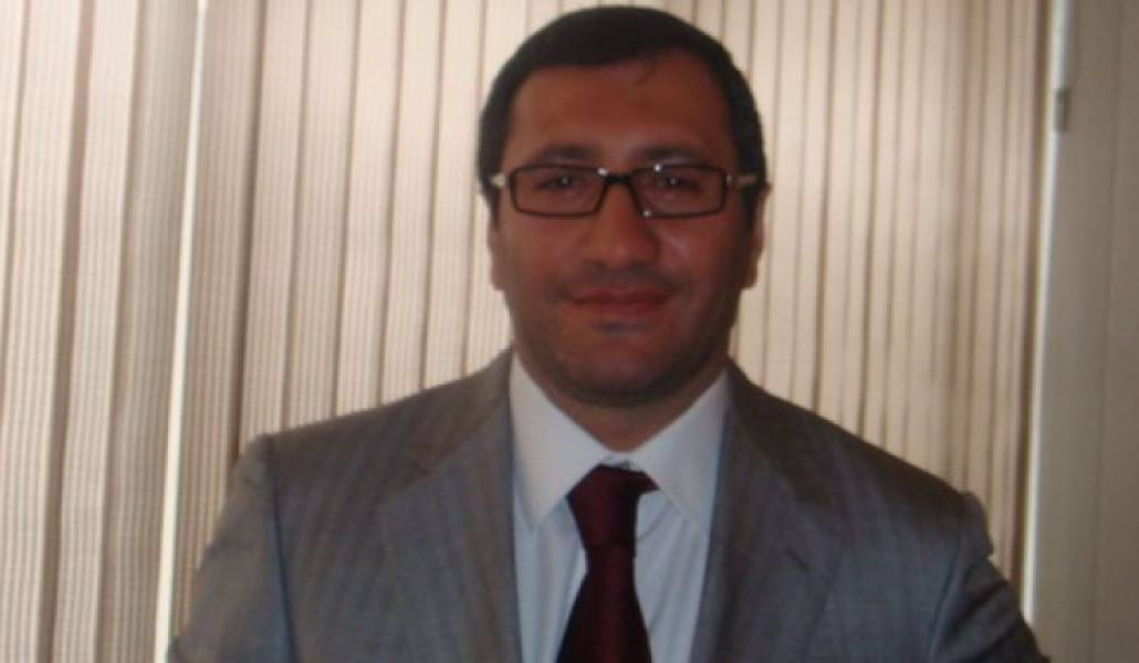 74e80bfb8494657248fa195a2f575bee