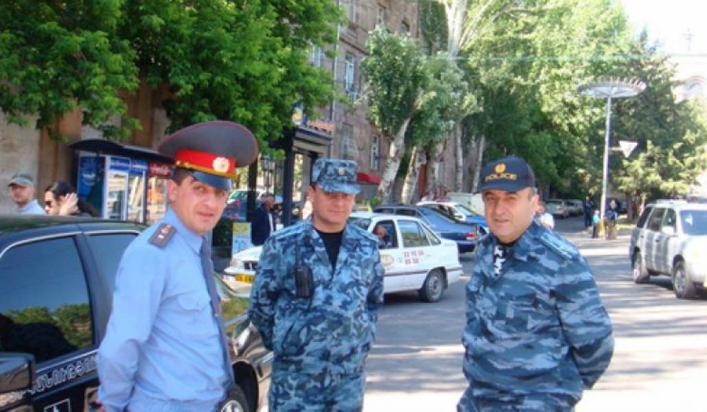 5520a03d97a13e0cb954a1682720e7e8