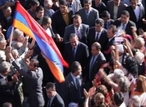 Intellectuals share their opinions