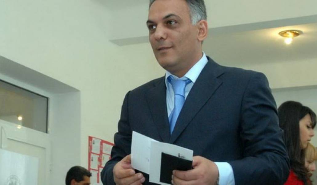 a33d0cb6b4b83f8409c9087e9d3e1b13