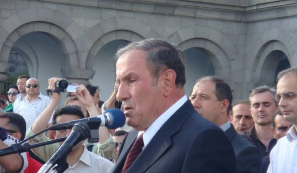 57dbec1f2000227f5de5324681376e52