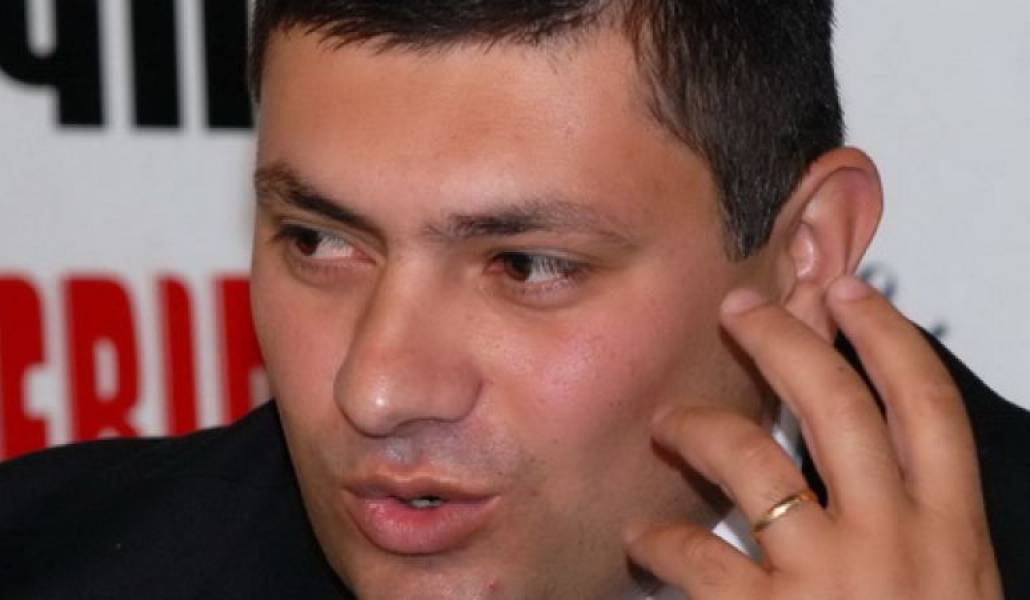 7899743d9d501d40d5603a00a453d9fb