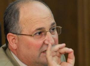 Samvel Nikoyan will study