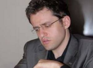 Aronian equals the leader